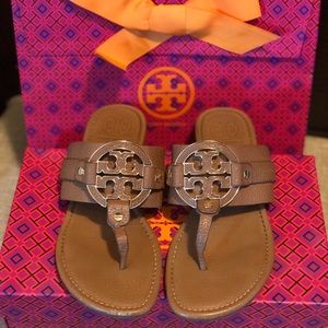 Tory Burch Amanda Flat Thong- Tumbled leather